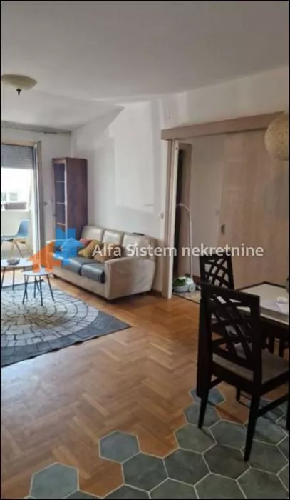 Crveni Krst Vračar | 4zida.rs