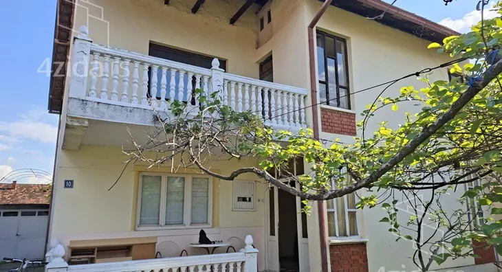 Kuća | 4zida