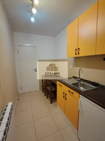 Vukov Spomenik | 4zida.rs