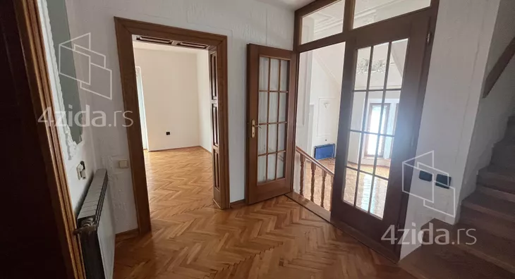 4-etažna kuća | 4zida