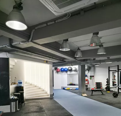 Karađorđeva 27 | 4zida.rs