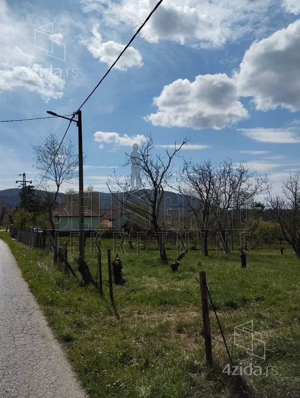 Plac | 4zida