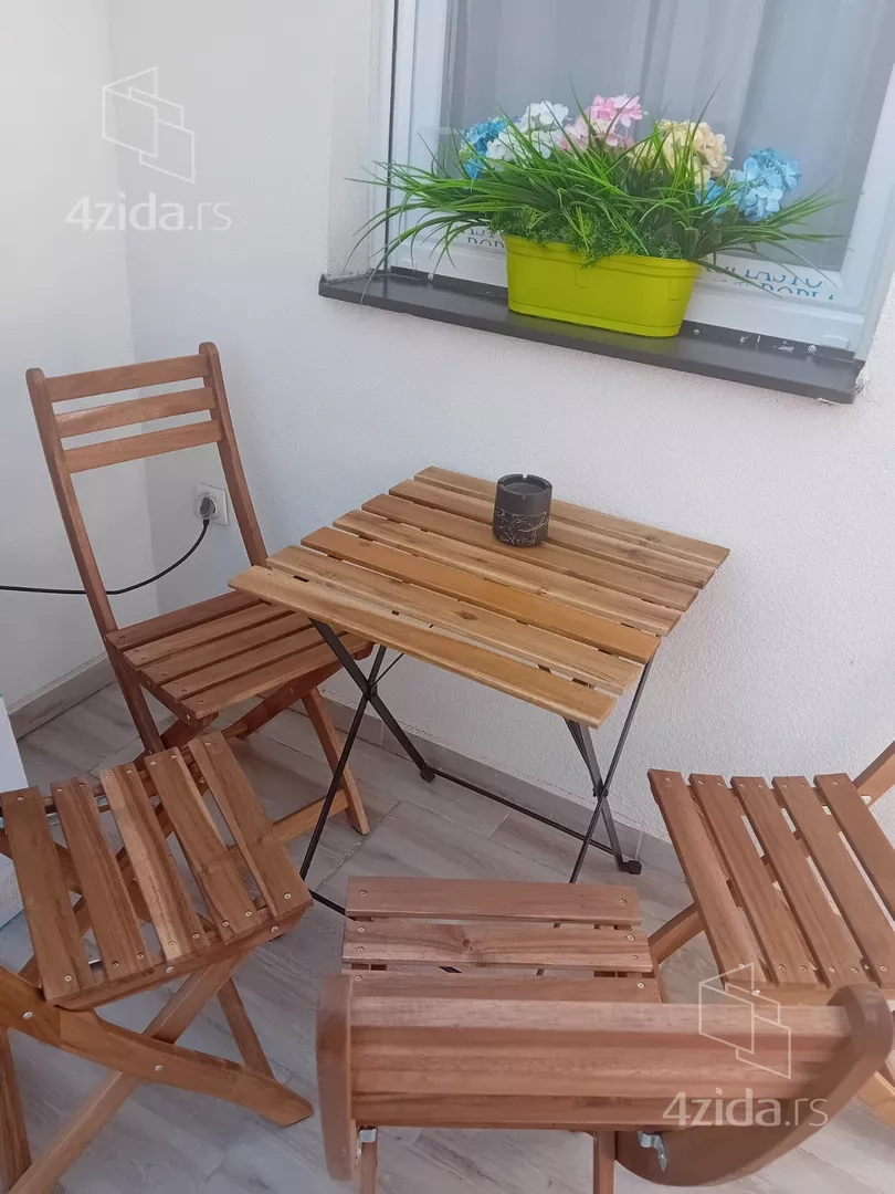 Jednoiposoban stan | 4zida