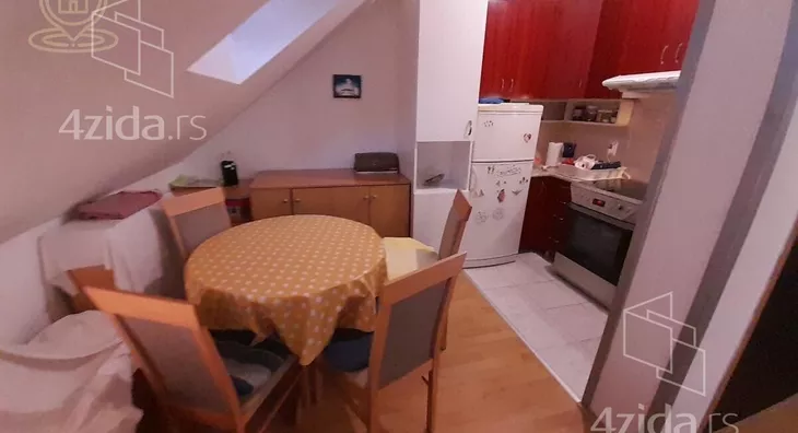 Troiposoban stan | 4zida