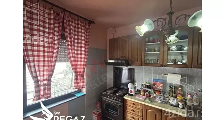 4-etažna kuća | 4zida