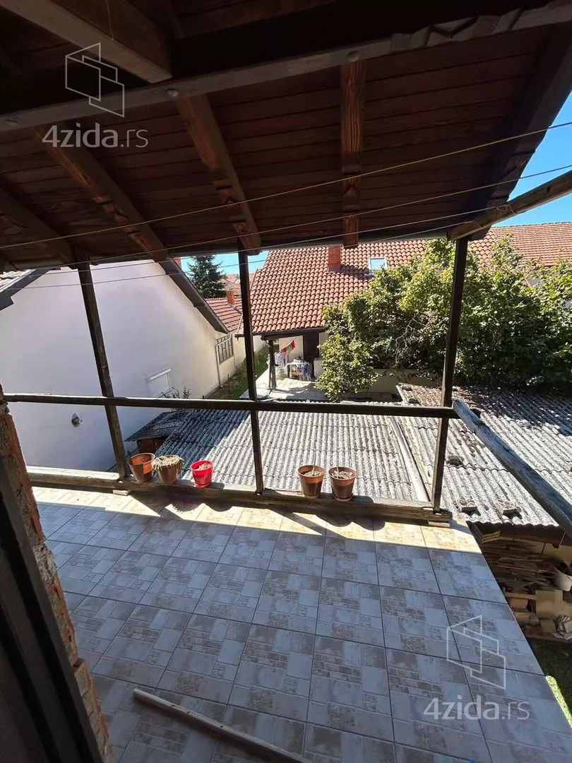 4-etažna kuća | 4zida