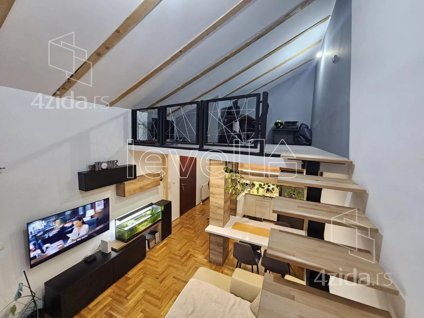 Troiposoban stan | 4zida