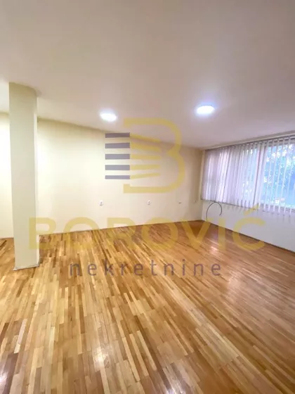 Banovo Brdo | 4zida.rs