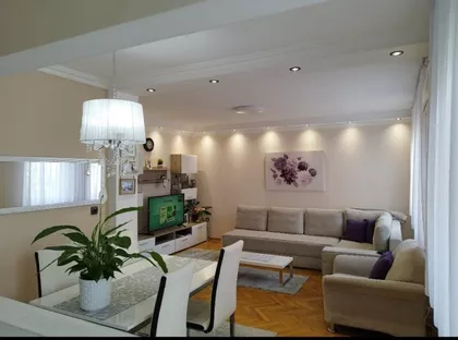 Bulevar Slobodana Jovanovića 12 | 4zida.rs