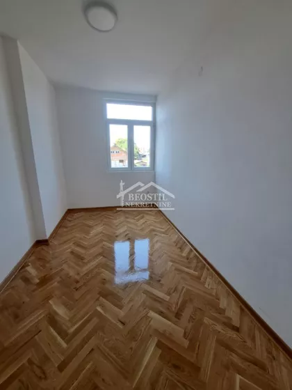 Milana Ajvaza | 4zida.rs