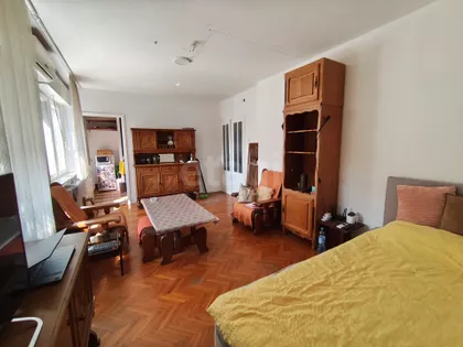 Hadži-Ruvimova | 4zida.rs