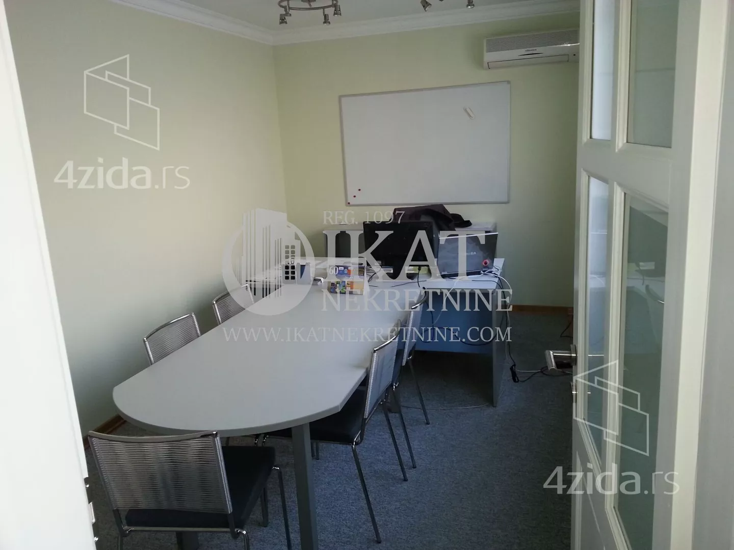 Poslovni prostor | 4zida