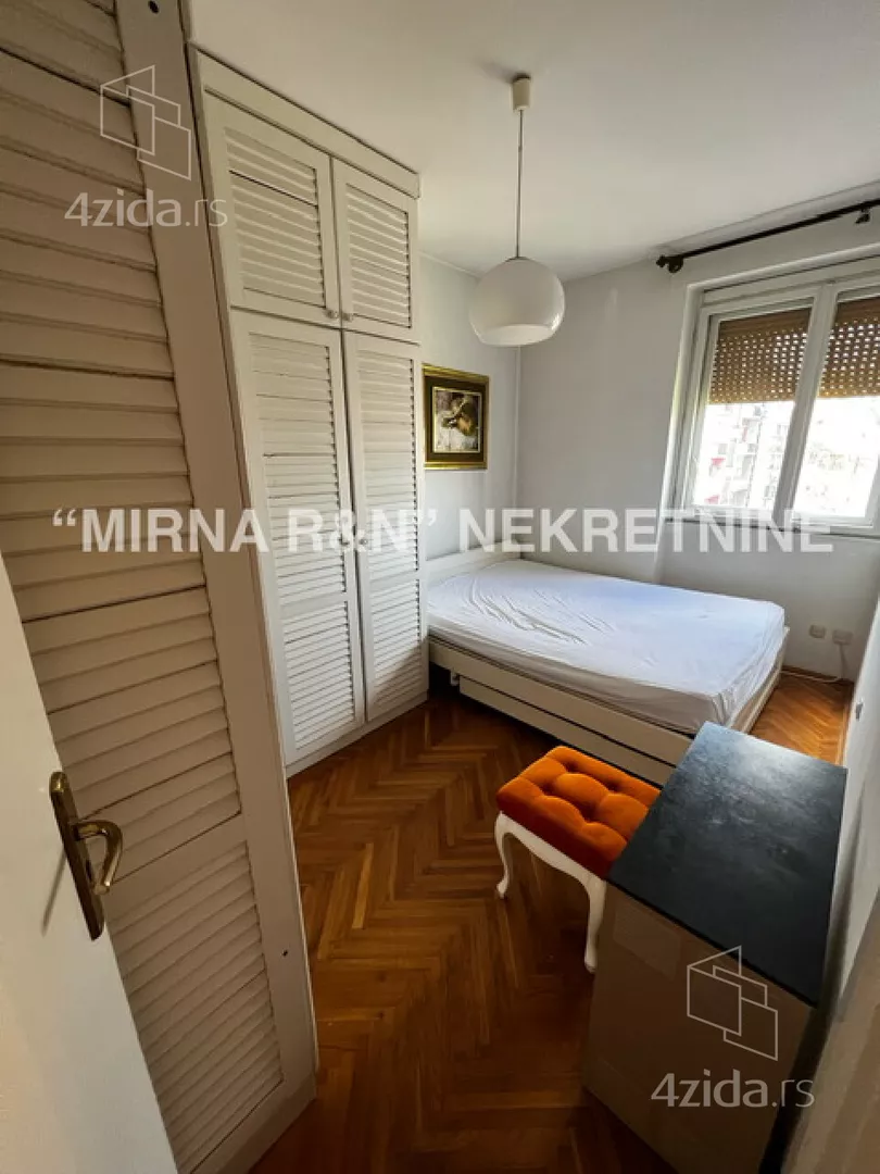 Četvoroiposoban stan | 4zida