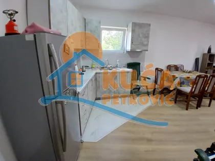 Skopska | 4zida.rs