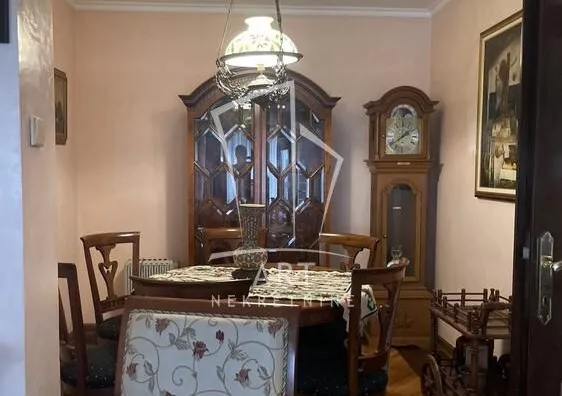 Četvoroiposoban stan | 4zida