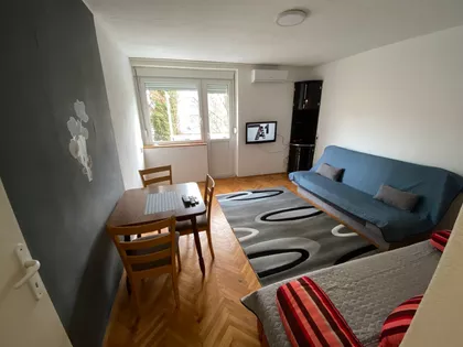 Velikotrnavska | 4zida.rs