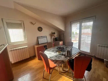 Petra Škundrića | 4zida.rs