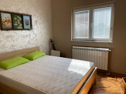 Zaselak Malo Žabare Bb | 4zida.rs