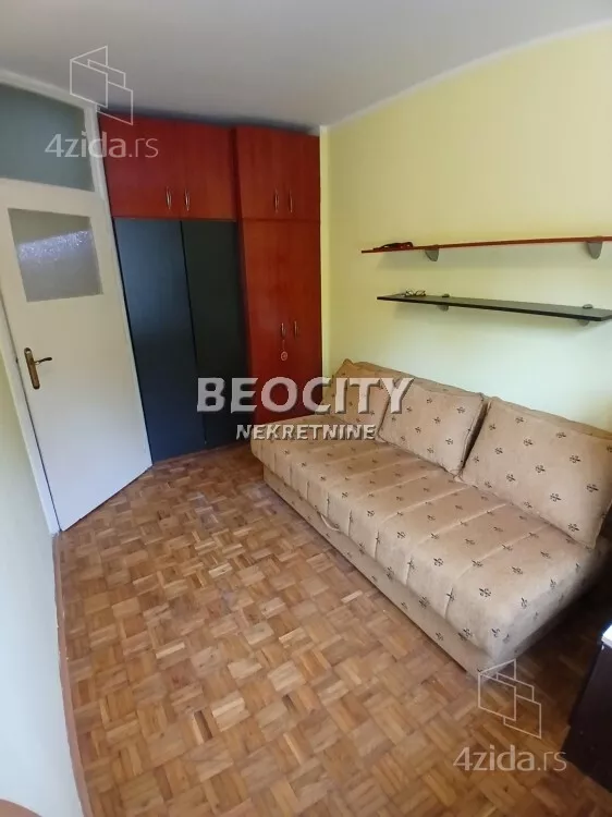 Četvoroiposoban stan | 4zida