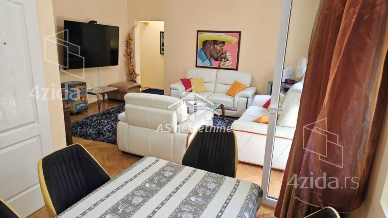 Četvoroiposoban stan | 4zida