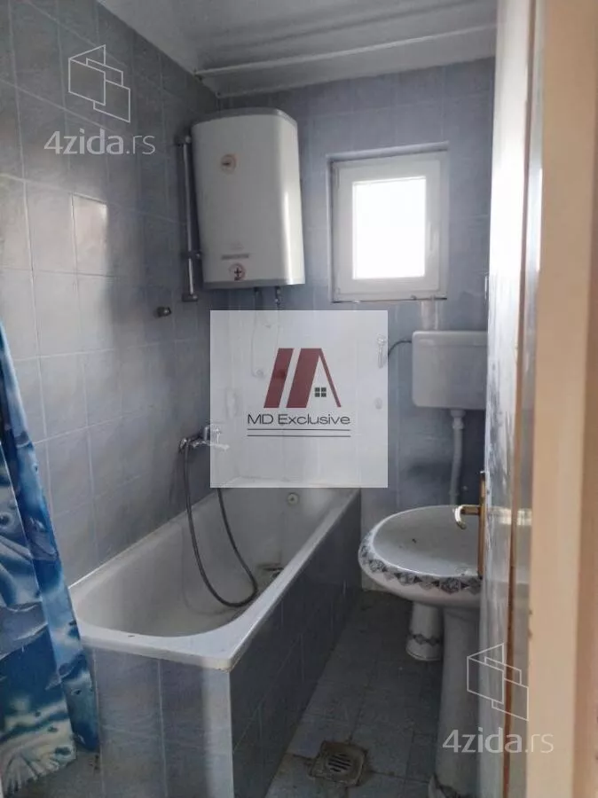 Šestosoban stan | 4zida