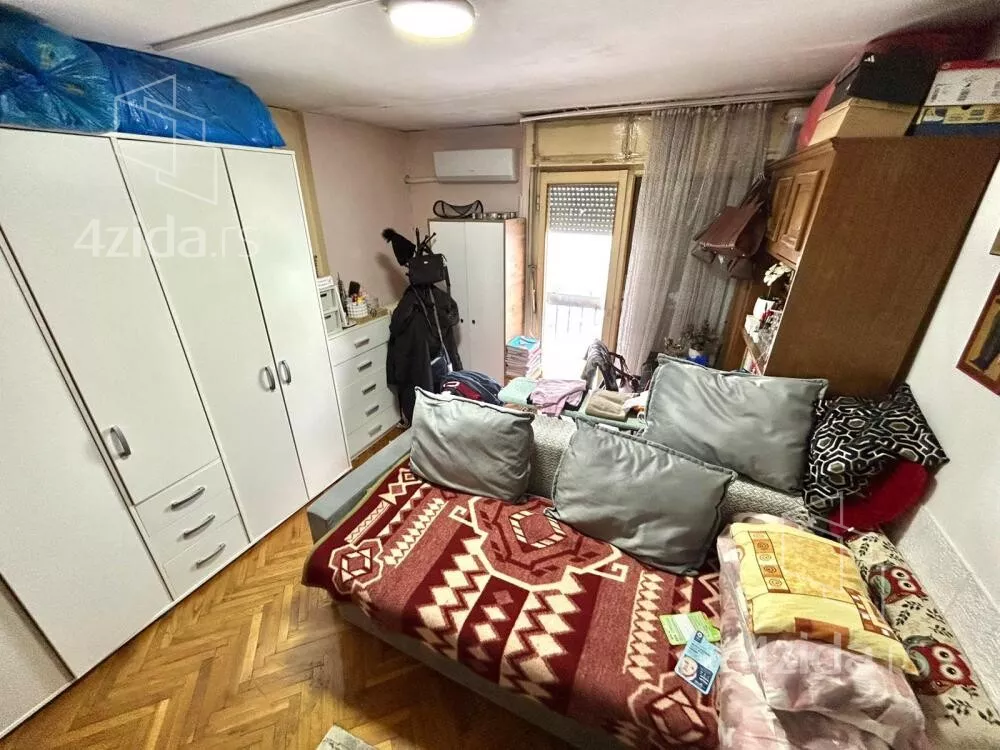 Četvoroiposoban stan | 4zida