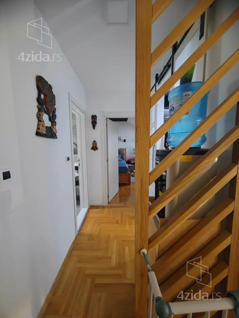 Četvoroiposoban stan | 4zida