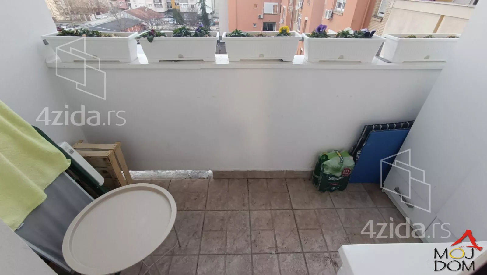 Jednoiposoban stan | 4zida