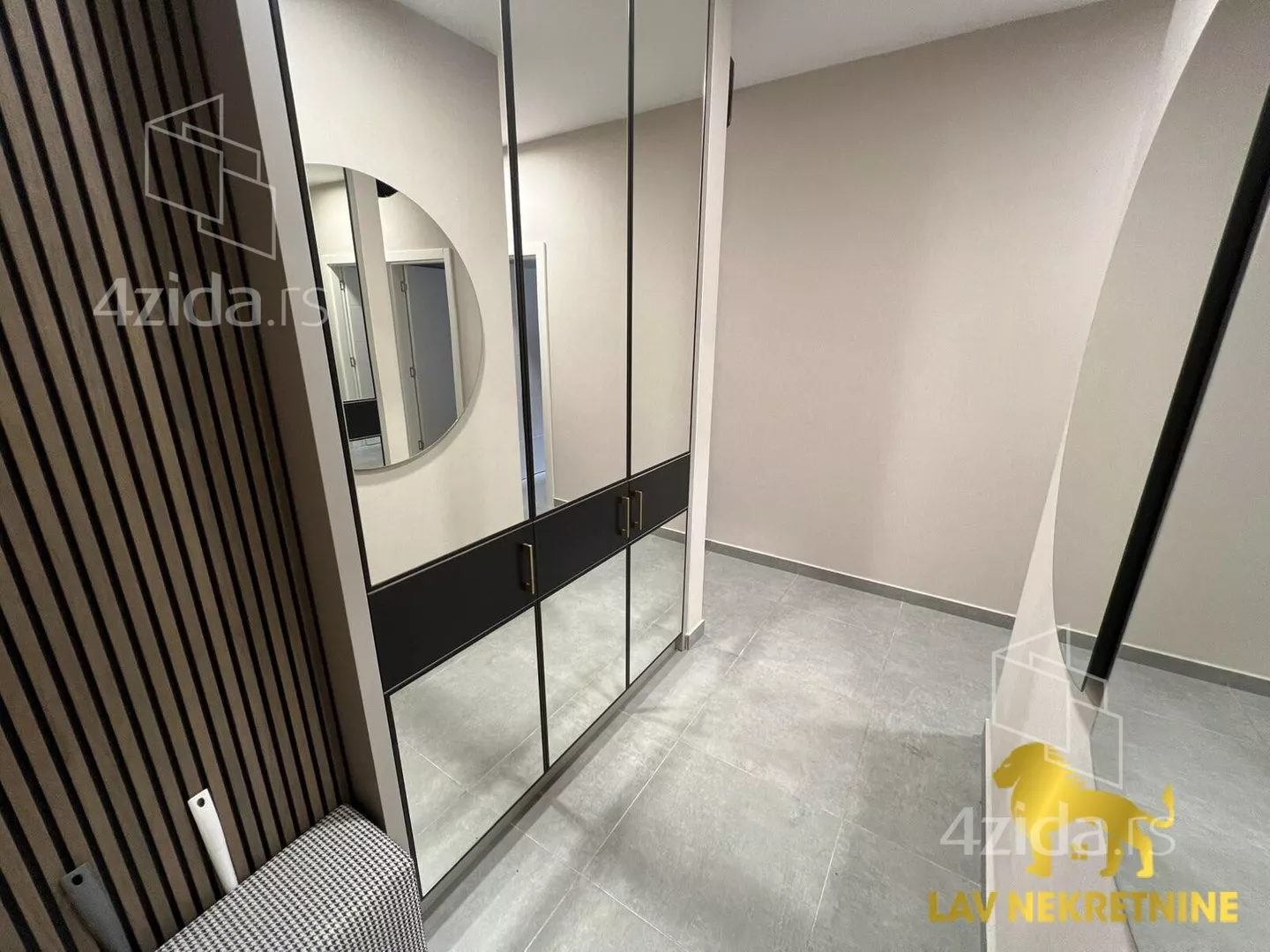 Troiposoban stan | 4zida