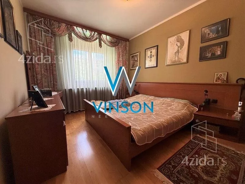 Šestosoban stan | 4zida