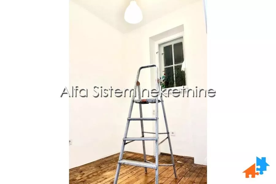 Četvoroiposoban stan | 4zida