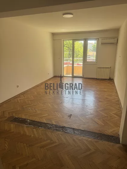 Bana Ivaniša | 4zida.rs