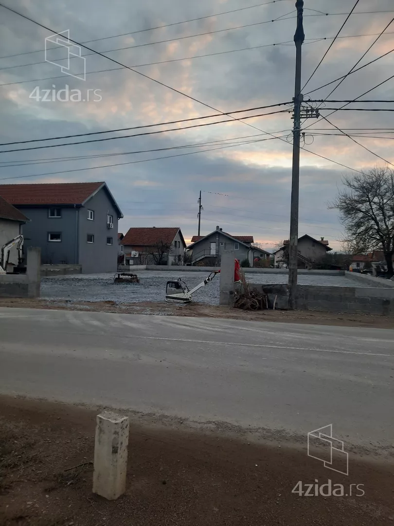 Građevinsko zemljište | 4zida
