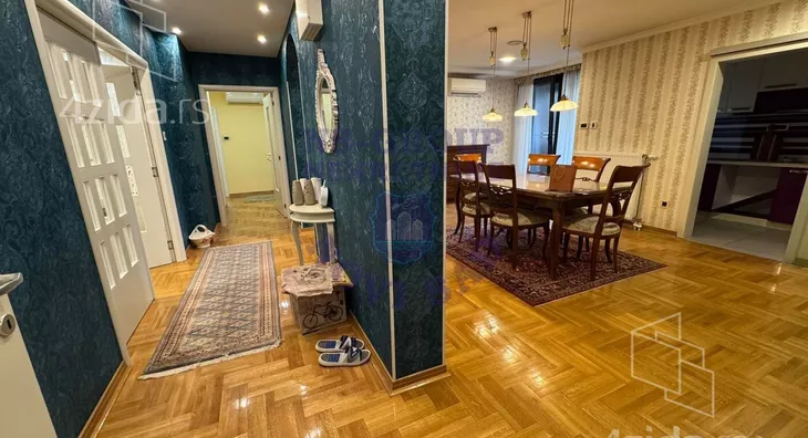 Petosoban stan | 4zida