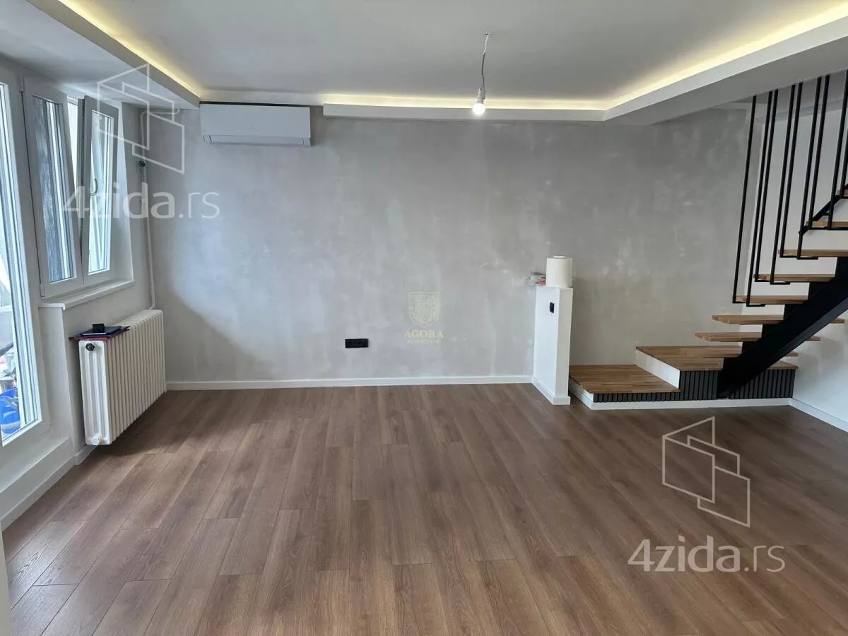 Četvoroiposoban stan | 4zida