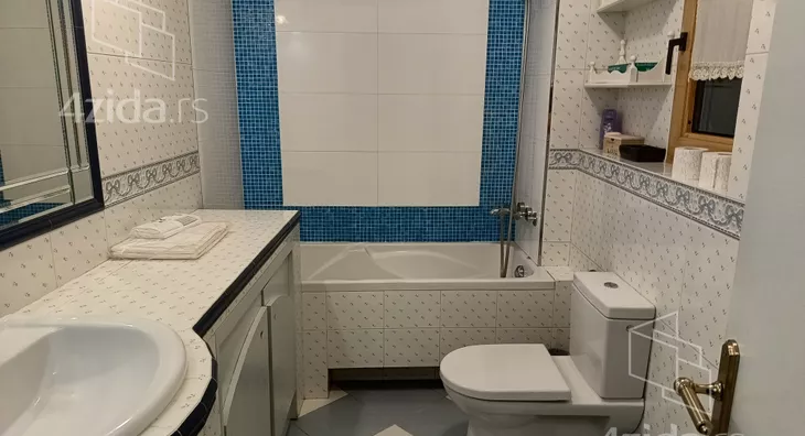 Četvoroiposoban stan | 4zida