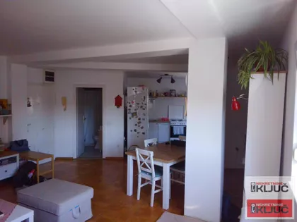 Grbavica | 4zida.rs