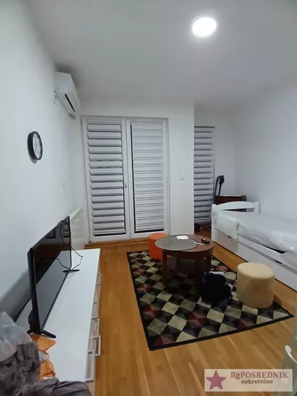Miodraga Živanova | 4zida.rs