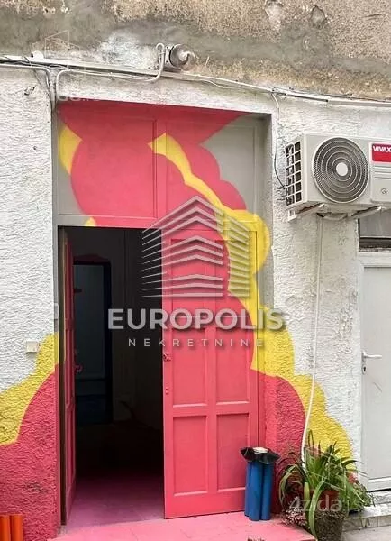 Lokal | 4zida