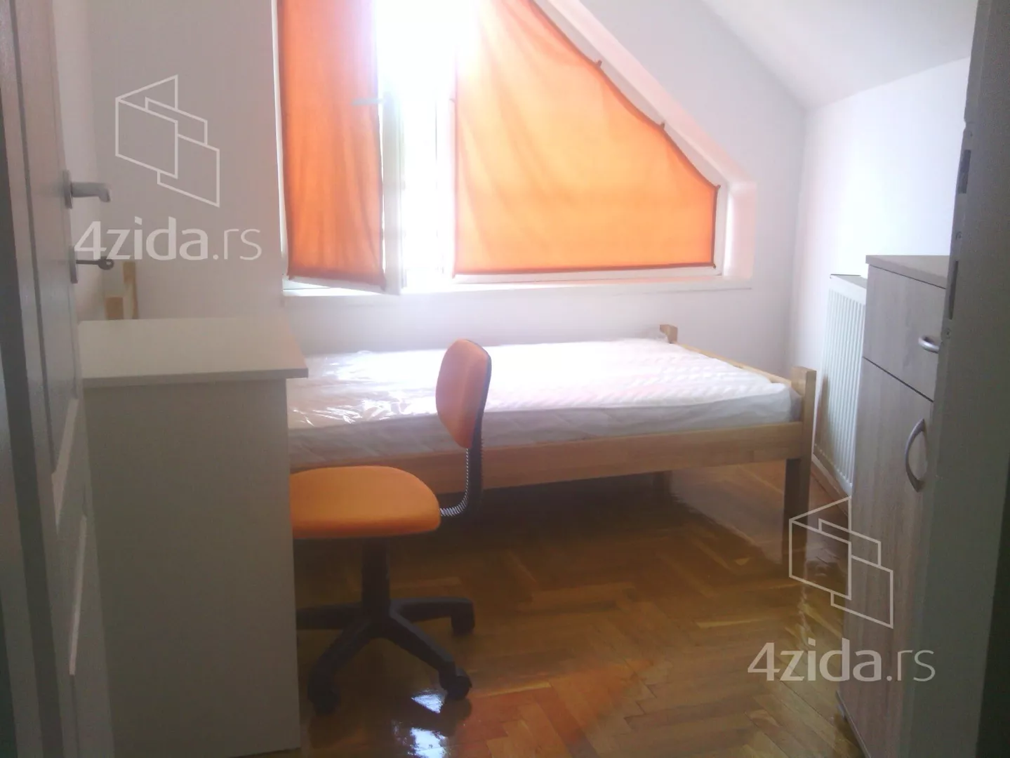 Troiposoban stan | 4zida