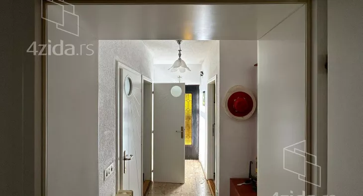 3-etažna kuća | 4zida