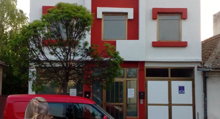 Poslovna zgrada | 4zida