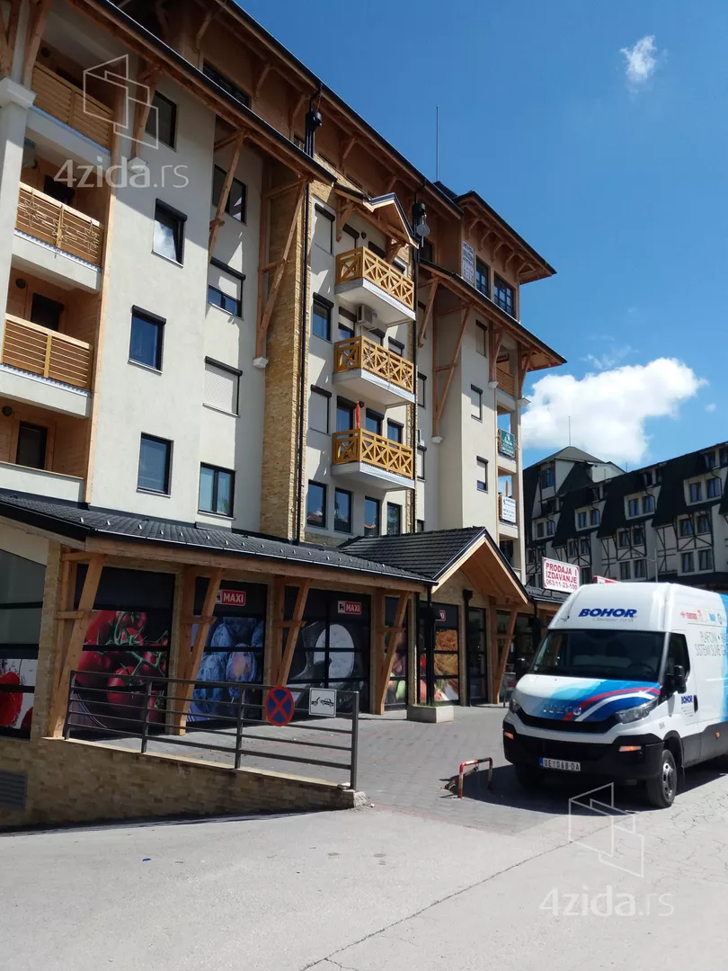 Poslovni prostor | 4zida