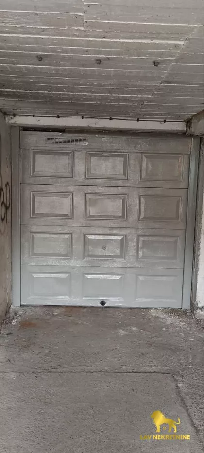 KOSANČIĆ IVANA | 4zida.rs