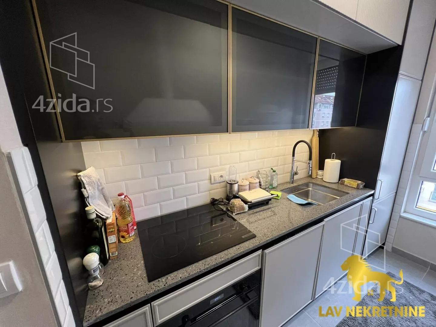 Troiposoban stan | 4zida