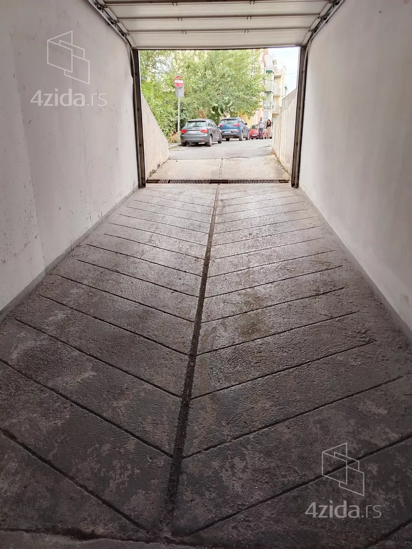 Garaža | 4zida