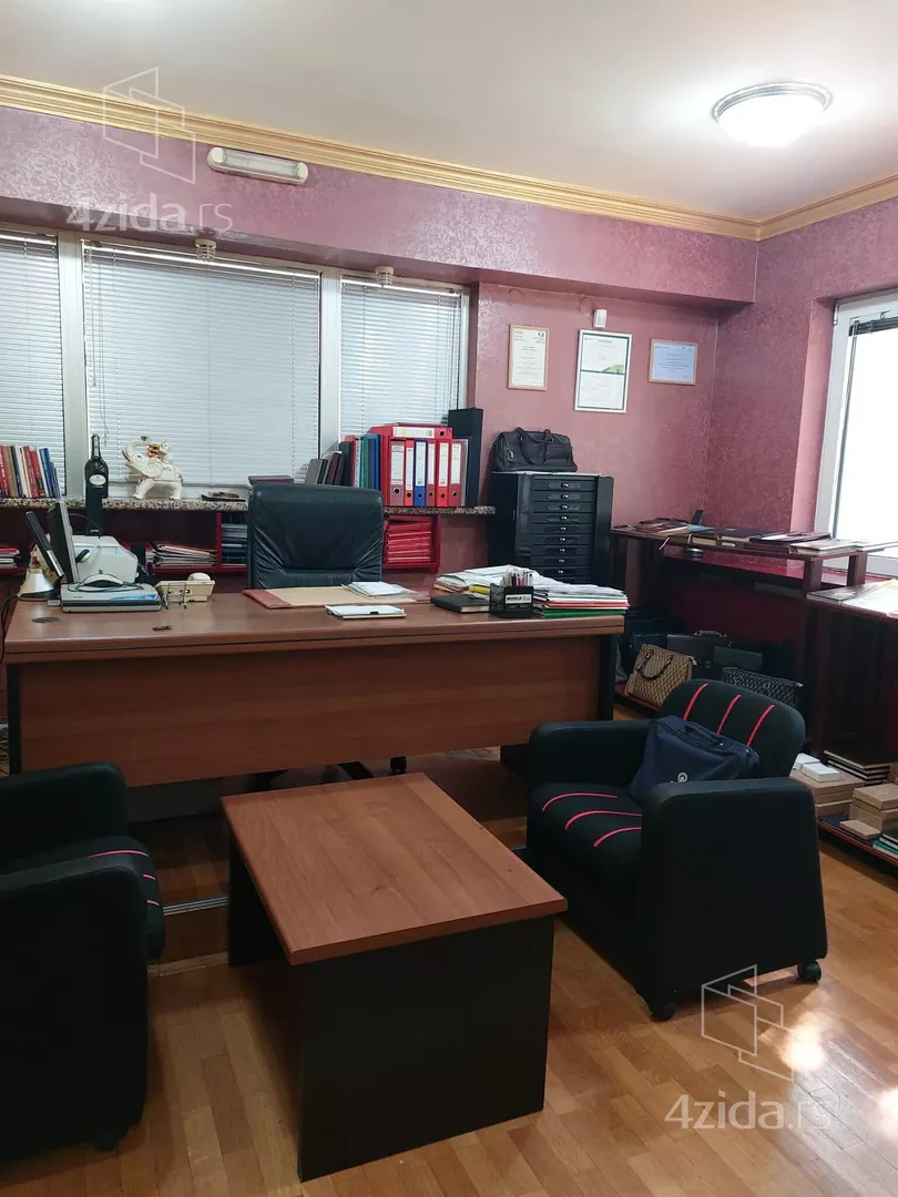 Poslovni prostor | 4zida