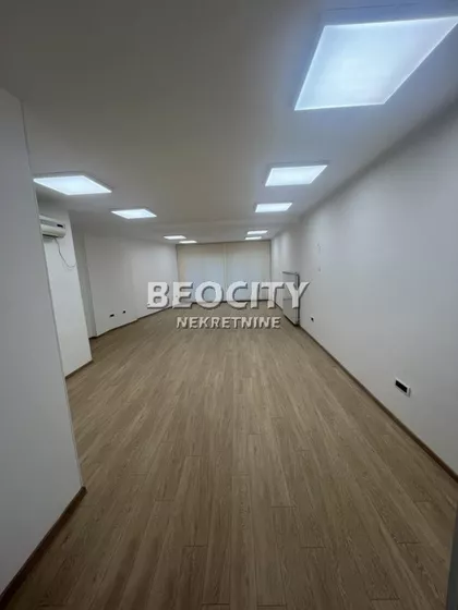 Trg Nikole Pašića | 4zida.rs