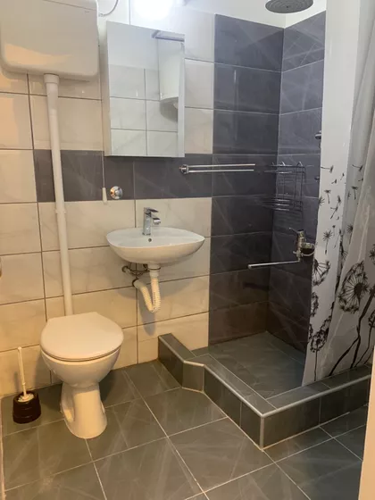 Negovana Ljubinkovića 42 | 4zida.rs