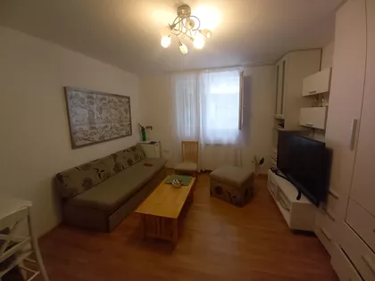 Sazonova | 4zida.rs